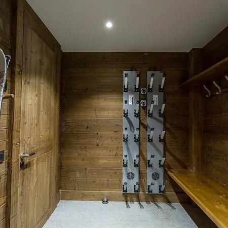 La Casa^naylor Con La Biblioteca Aparthotel *